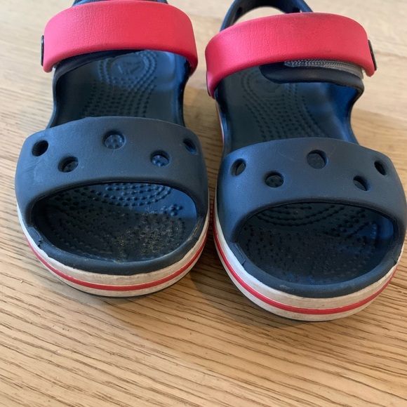 Crocs - Picture 2 of 6